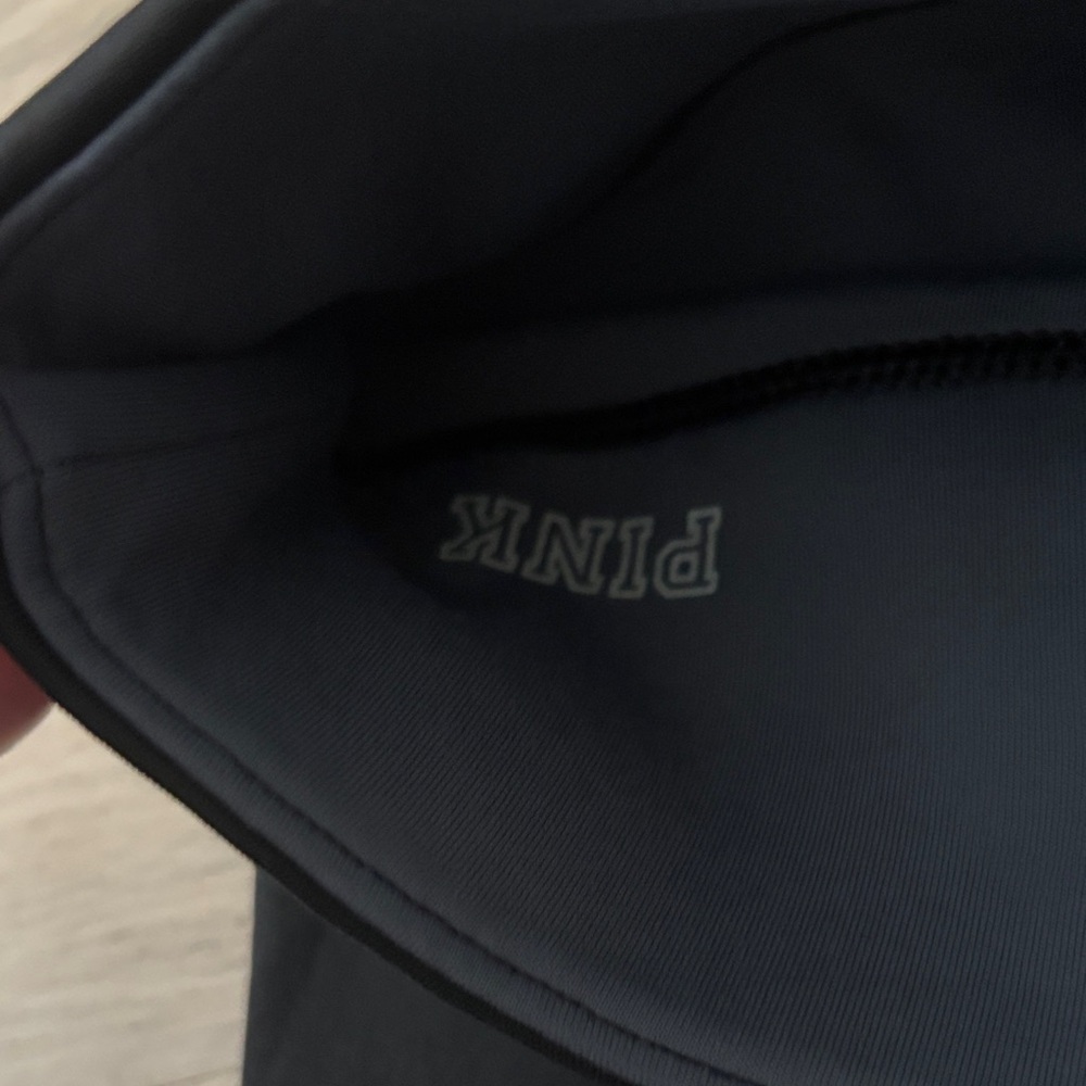 PINK Victoria's Secret Reversible Leggings with Logo Waistband - Picture 3 of 3